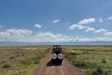 Tansania Familienreise - Tansania Family & Teens - Ngorongoro Krater - Auf Pirschfahrt