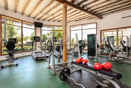 Serengeti mit Kindern individuell - Familienabenteuer Tansania - Sansibar Strandverlängerung - Karafuu Beach Resort - Gym