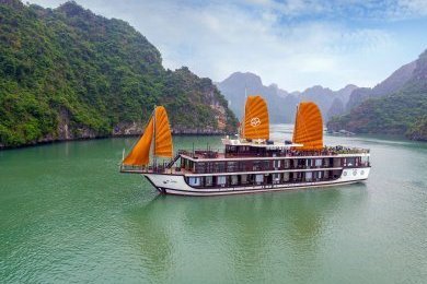 Vietnam Familienreise - Vietnam for family Summer - Peony Cruises - Dschunke