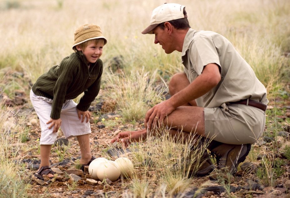 Namibia Familienreisen - Familienurlaub Namibia - Reiseleiter mit Kind